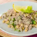 Салат с нутом и тунцом