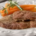 Телячьи стейки на сковороде