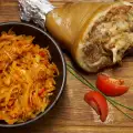 Свинина с квашеной капустой