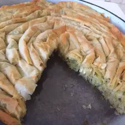 Баница с двумя видами лука