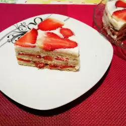Торт из печенья с желатином и клубникой