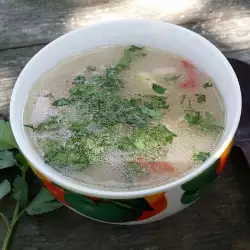 Прозрачный рыбный суп