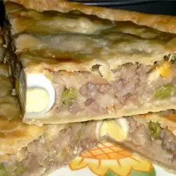 Сытный соленый пай с фаршем