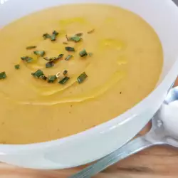 Крем-суп из моркови с горохом