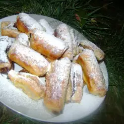 Слойки с мармеладом из шиповника