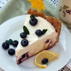 Пирог с вареньем и ванилью
