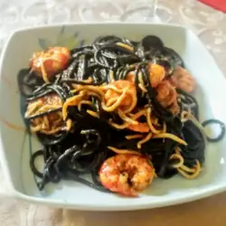 Черные спагетти с морепродуктами