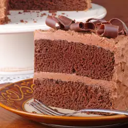 Шоколадный торт с желатином и ванилью