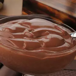 Шоколадный крем с мукой