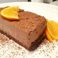 Шоколадный десерт с корицей