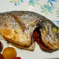 Рыба в духовке с вином