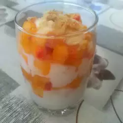 Праздничные блюда с персиками