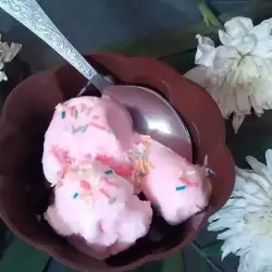 Домашнее клубничное мороженое