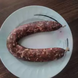 Домашние сушеные колбаски из двух видов мяса