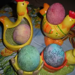 Цветные пасхальные яйца с кристаллами