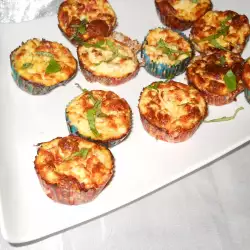 Яичные маффины с помидорами