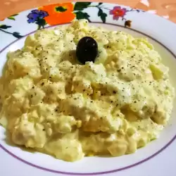 Салат из яиц с оливками