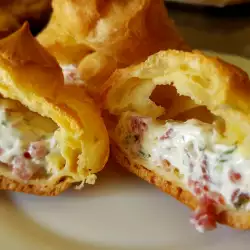 Эклеры с соленой начинкой