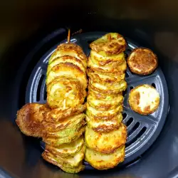 Кабачки на шпажке в аэрофритюрнице
