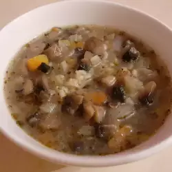 Легкий грибной суп с рисом