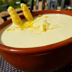 Гаспачо из белой спаржи