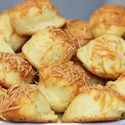 Соленое печенье с брынзой и сыром