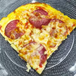 Кето пицца с беконом и сыром