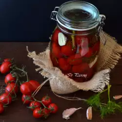 Соленые красные помидоры с укропом и чесноком