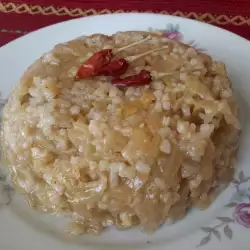 Квашеная капуста в духовке с рисом