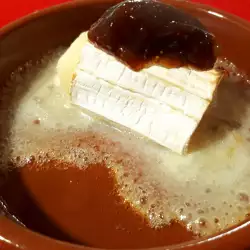 Запеченный козий сыр с инжиром