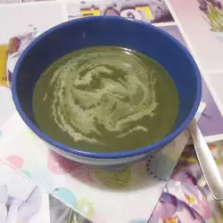 Крем-суп с крапивой и молоком