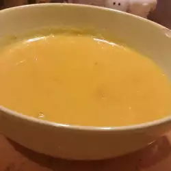 Крем-суп из моркови с куркумой