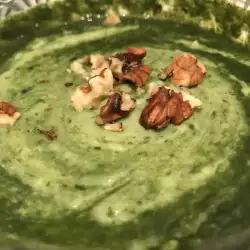 Суп-пюре из цветной капусты со шпинатом