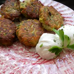 Котлетки из кабачков и сыра халлуми