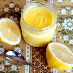 Французский десерт с лимонным соком