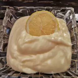 Десерт со сметаной и лимонами