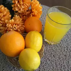 Домашний лимонад с апельсинами, лимонами и мятой