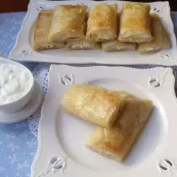 Маленькие банички с брынзой
