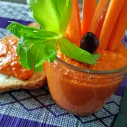 Мухаммара - арабская закуска с печеным сладким перцем и грецкими орехами