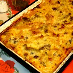 Мусака с мясным фаршем и пастой