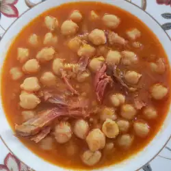Утиное мясо с нутом