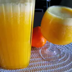 Классический апельсиновый сок в блендере