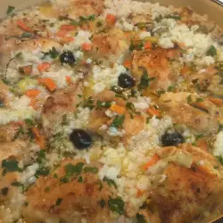 Курица в духовке с рисом