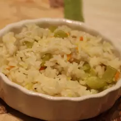 Постный рис с чесноком