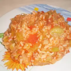 Рис с луком-пореем и помидорами