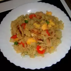 Рис по-китайски с яйцами