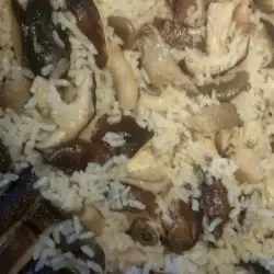 Жареные грибы с рисом