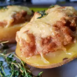 Картофель с фаршем и сыром