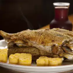 Жареная рыба с базиликом