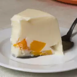 Желейный пирог с персиками